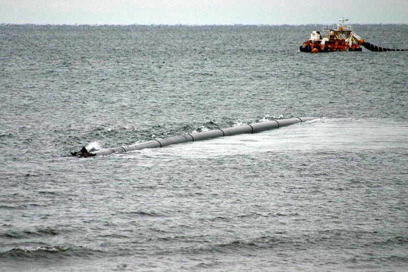 Floating Pipeline2.JPG
